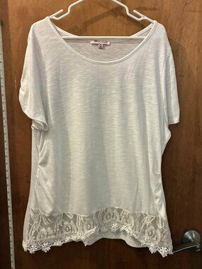 Size 3X - Extra Touch - White Knit Short Sleeve w/Lace Trim